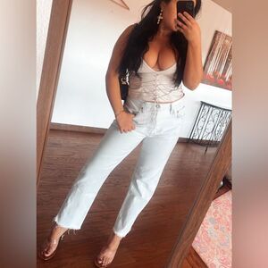 501 Levi light wash jeans